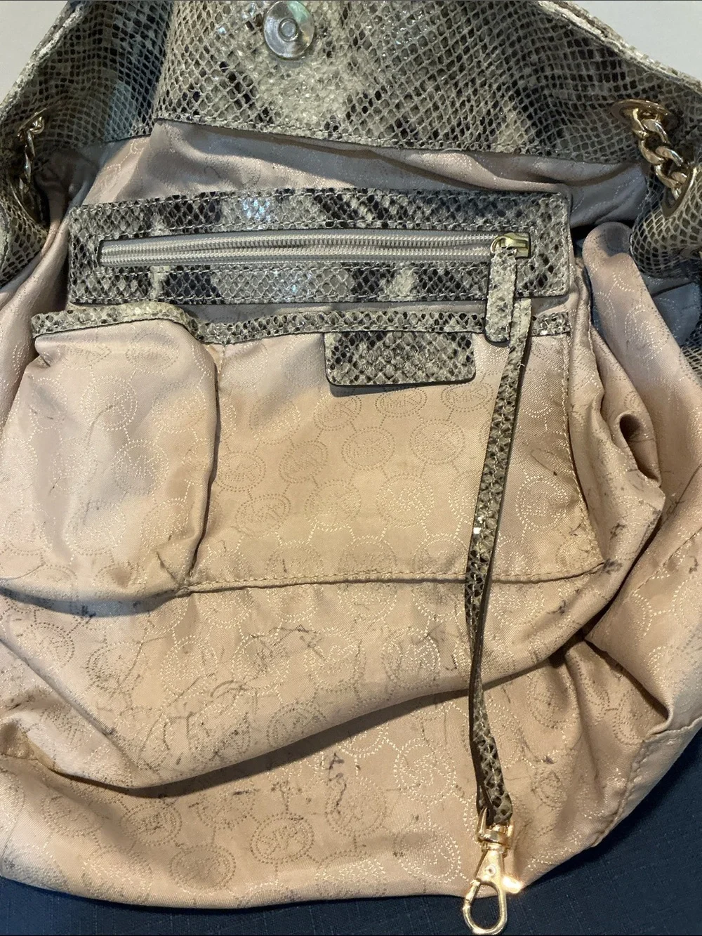 MICHAEL KORS JET SET BAG